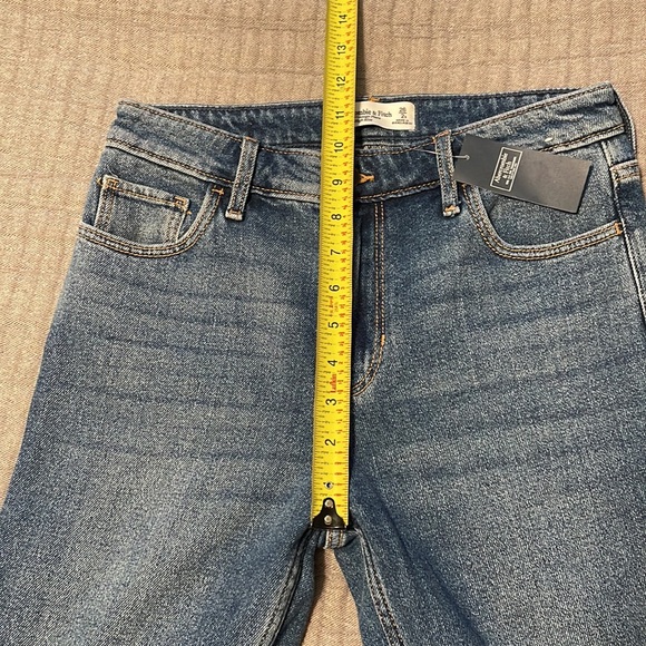 NWT Abercrombie & Fitch the vintage flare high rise jeans size 26/2. - Picture 5 of 8